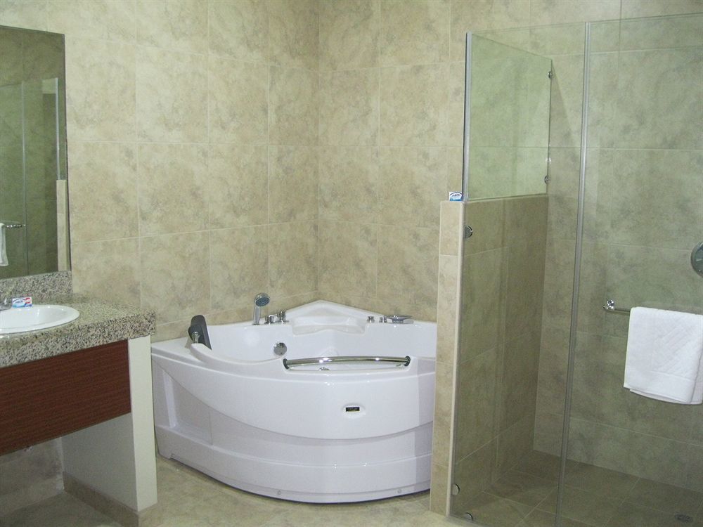 Apartterrazas Guayaquil -Suites&Lofts- エクステリア 写真